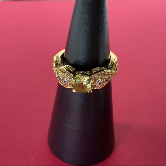 Bomb Party Jewelry - SOLD: ⭐️Bomb Party RBP2278 LC Lime Peridot & White Topaz on Yellow Gold Sz 8 Rin